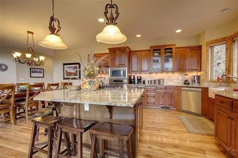 515 Nutcracker Dr, Redmond, OR 97756 photo 4