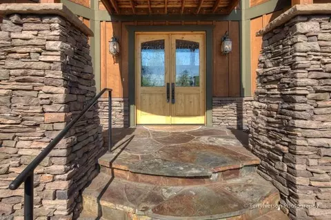 515 Nutcracker Dr, Redmond, OR 97756 photo 3