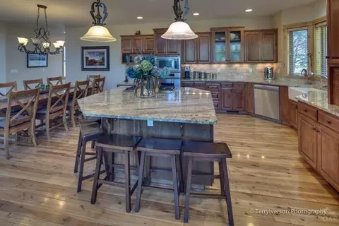 515 Nutcracker Dr, Redmond, OR 97756 photo 9