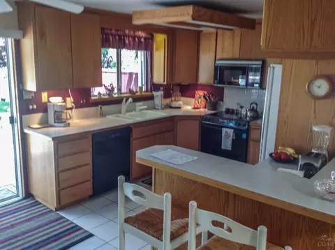 60815 Windsor Dr, Bend, OR 97702 photo 3