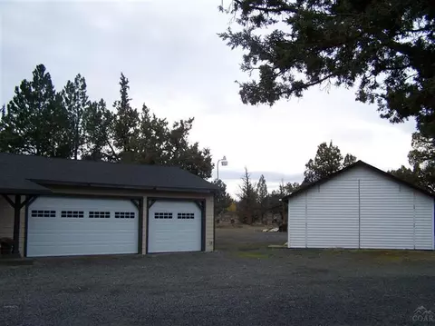 22837 Abilene Ct, Bend, OR 97701 photo 5