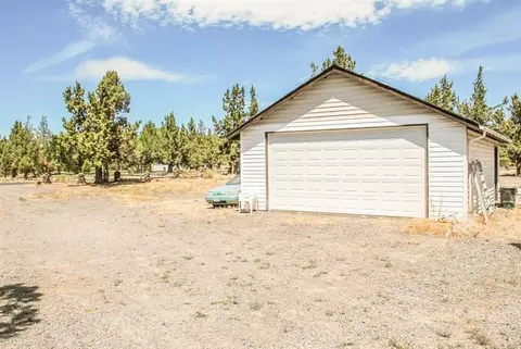 22837 Abilene Ct, Bend, OR 97701 photo 13