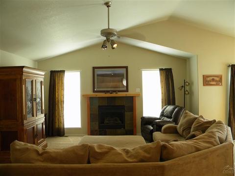 20246 Morgan Loop, Bend, OR 97701 photo 4