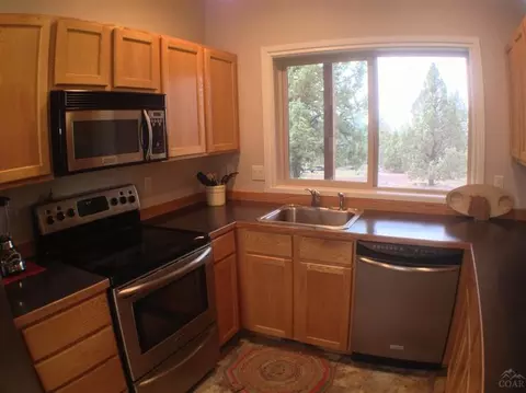 21047 Gift Rd, Bend, OR 97701 photo 8