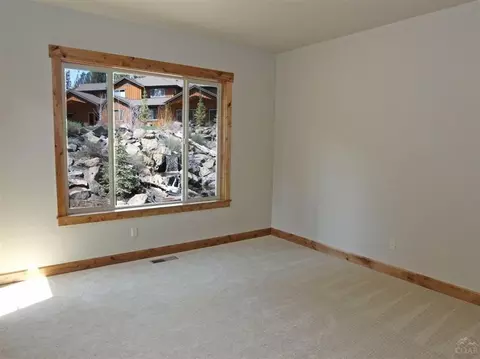 60481 Snap Shot Loop, Bend, OR 97702 photo 10