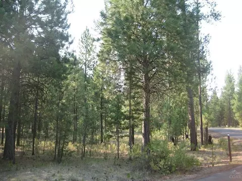 14200 Whitewater Loop, La Pine, OR 97739 photo 4