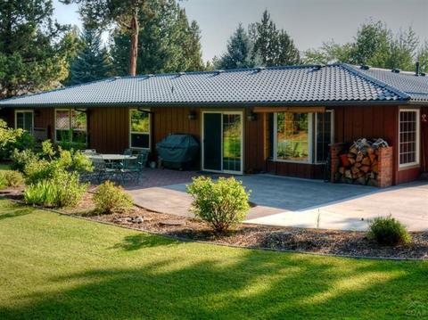 61265 Killowan Dr, Bend, OR 97702 photo 2