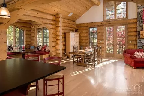 56161 School House Rd, Bend, OR 97707 photo 6
