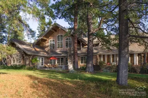 56161 School House Rd, Bend, OR 97707 photo 1