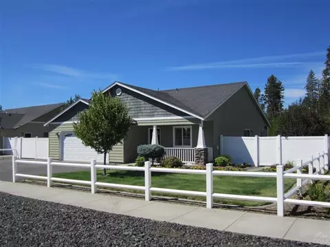 51429 Mac Ct, La Pine, OR 97739 photo 2
