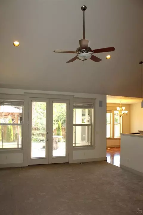 834 SE Shadowood, Bend, OR 97702 photo 7