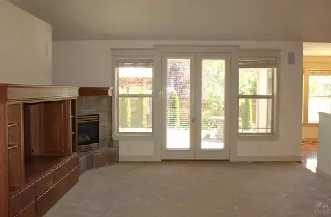 834 SE Shadowood, Bend, OR 97702 photo 5