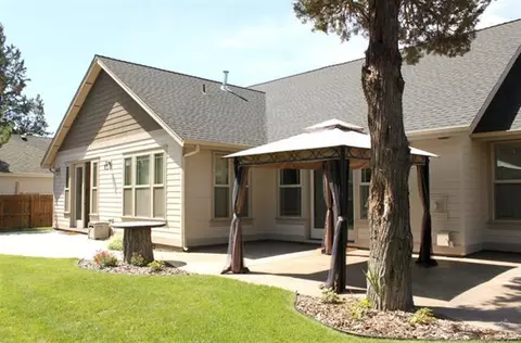 834 SE Shadowood, Bend, OR 97702 photo 21