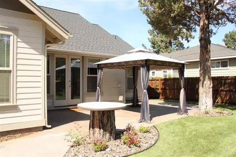 834 SE Shadowood, Bend, OR 97702 photo 20