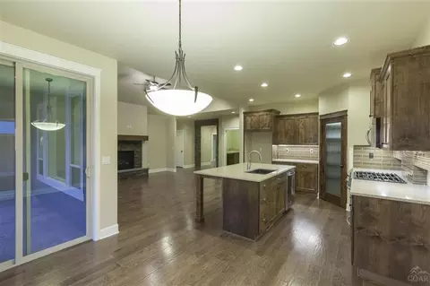 61132 SE Manhae Loop, Bend, OR 97702 photo 10