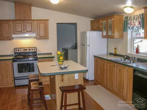 17033 Jacinto Rd, Bend, OR 97707 photo 5