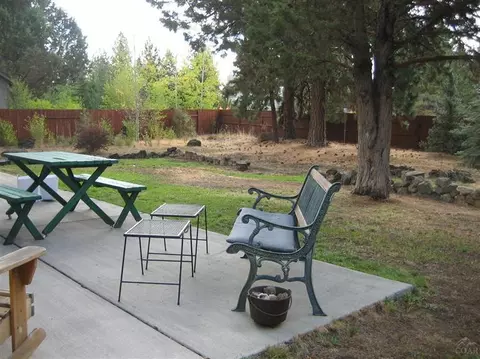 19925 Hollygrape St, Bend, OR 97702 photo 9