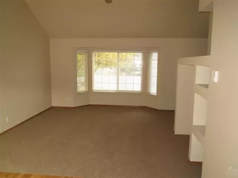 3045 NE Stanton Ave, Bend, OR 97701 photo 8