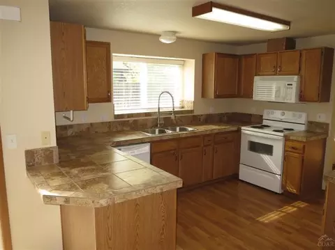 3045 NE Stanton Ave, Bend, OR 97701 photo 5
