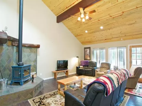 54756 Wolf St, Bend, OR 97707 photo 3
