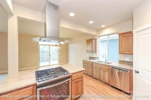 61929 Lorrin Pl, Bend, OR 97702 photo 8