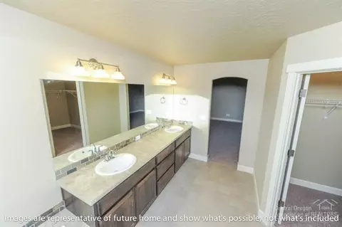 61929 Lorrin Pl, Bend, OR 97702 photo 10