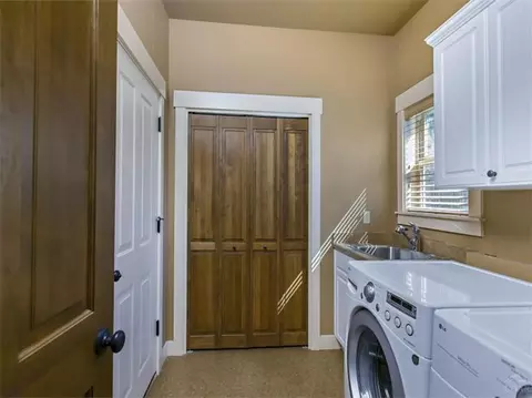61482 Linton Loop, Bend, OR 97702 photo 7