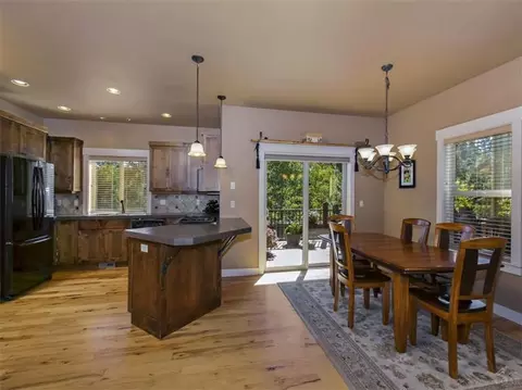 61482 Linton Loop, Bend, OR 97702 photo 4