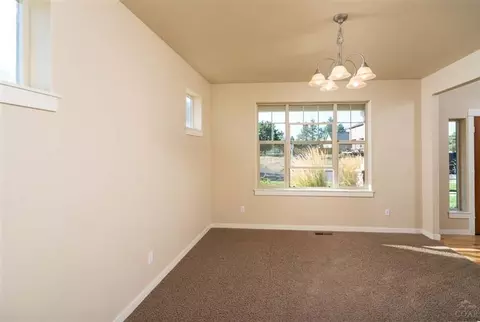 21376 Bartlett Ln, Bend, OR 97701 photo 6