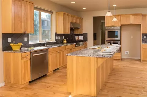 21376 Bartlett Ln, Bend, OR 97701 photo 11
