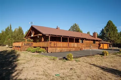 17360 Mink Ct, Bend, OR 97707 photo 2