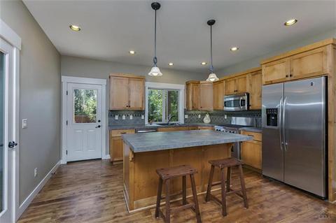 61458 Linton Loop, Bend, OR 97702 photo 4