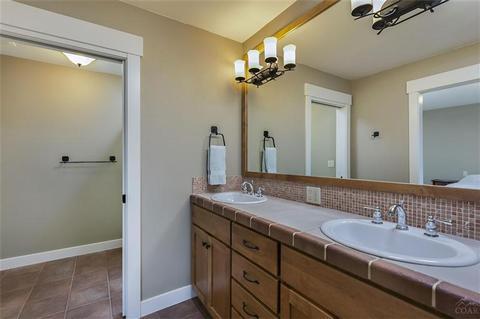 61458 Linton Loop, Bend, OR 97702 photo 11