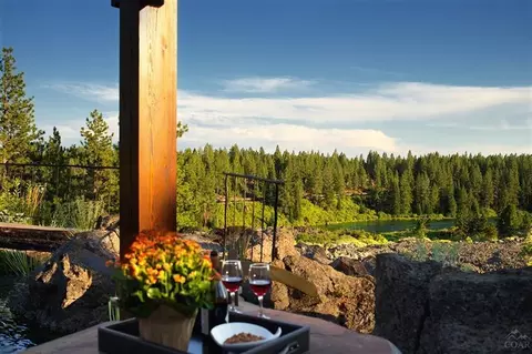 60424 Snap Shot Loop, Bend, OR 97702 photo 1