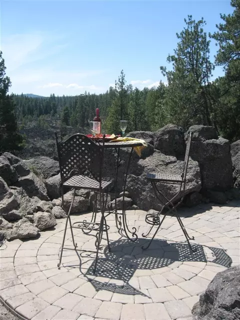60424 Snap Shot Loop, Bend, OR 97702 photo 8