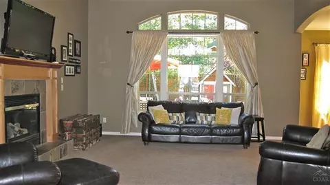 2937 NE Marea Dr, Bend, OR 97701 photo 3