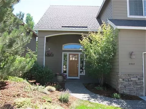 2937 NE Marea Dr, Bend, OR 97701 photo 2