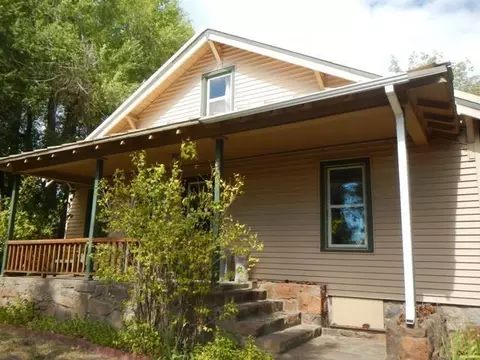 856 NW Ogden Ave, Bend, OR 97701 photo 2