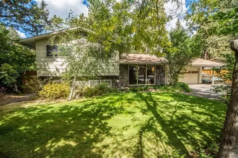 1126 NE Burnside Ave, Bend, OR 97701 photo 1