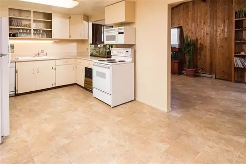 1126 NE Burnside Ave, Bend, OR 97701 photo 8