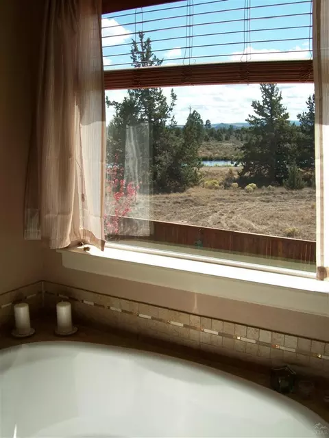 61620 Kaci Ln, Bend, OR 97702 photo 18