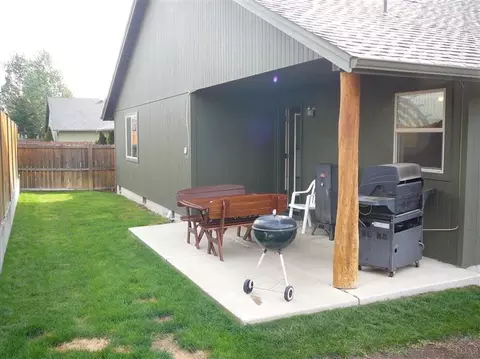 20593 NE Prospector Loop, Bend, OR 97702 photo 10