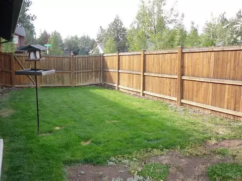 20593 NE Prospector Loop, Bend, OR 97702 photo 9