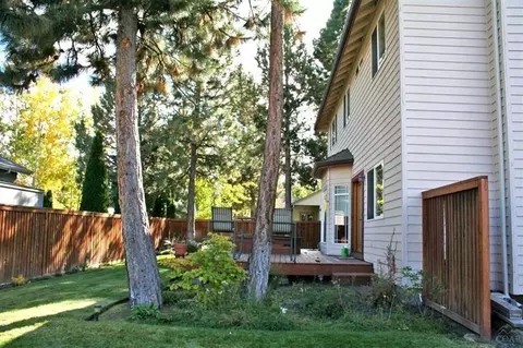 19895 Powers Rd, Bend, OR 97702 photo 3