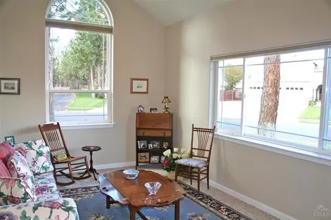19895 Powers Rd, Bend, OR 97702 photo 10