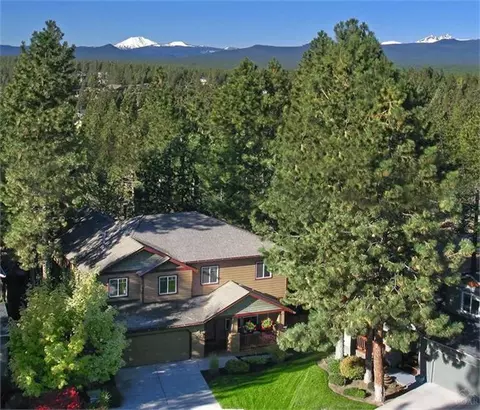 2739 NW Rainbow Ct, Bend, OR 97701 photo 1