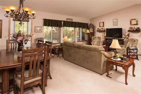 63282 Lavacrest St, Bend, OR 97701 photo 3