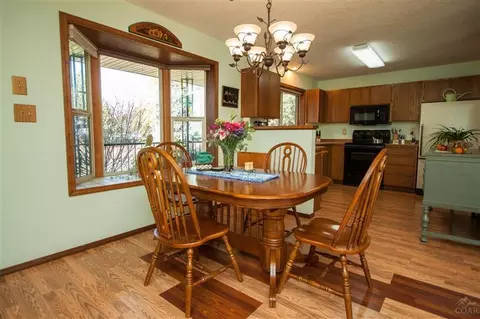 63286 Eastview Dr, Bend, OR 97701 photo 8