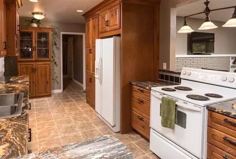 61460 Blakely Rd, Bend, OR 97702 photo 6