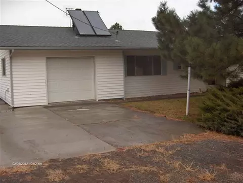 19816 2nd St, Bend, OR 97701 photo 2